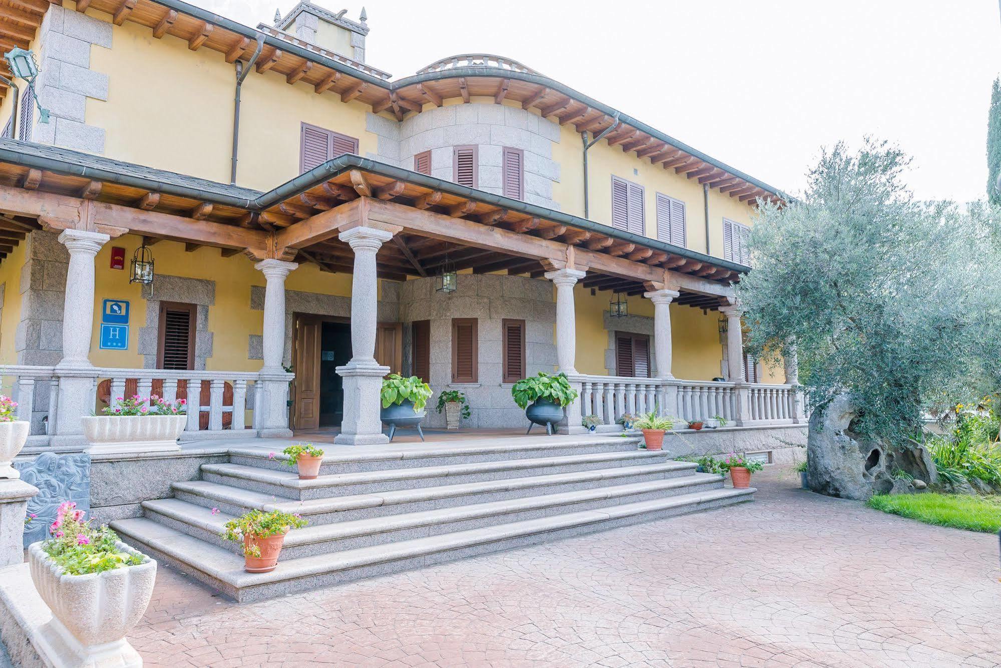 Complejo Hostelero Paladium Villamartín Exterior foto